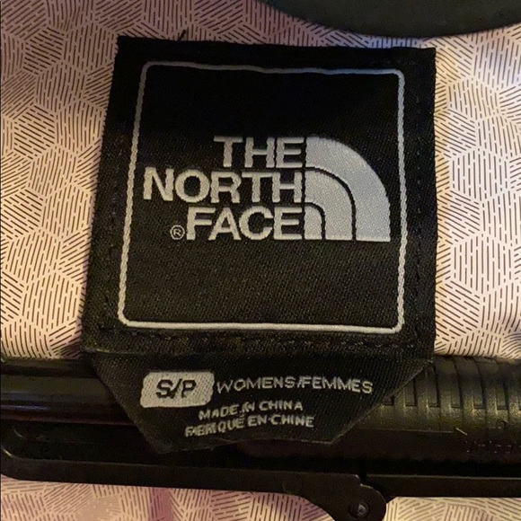 Pink North face jacket! 🤍🤍 - Picture 4 of 4